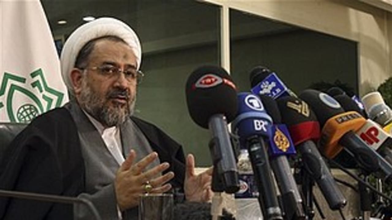 Moslehi speaks to press 311 AP