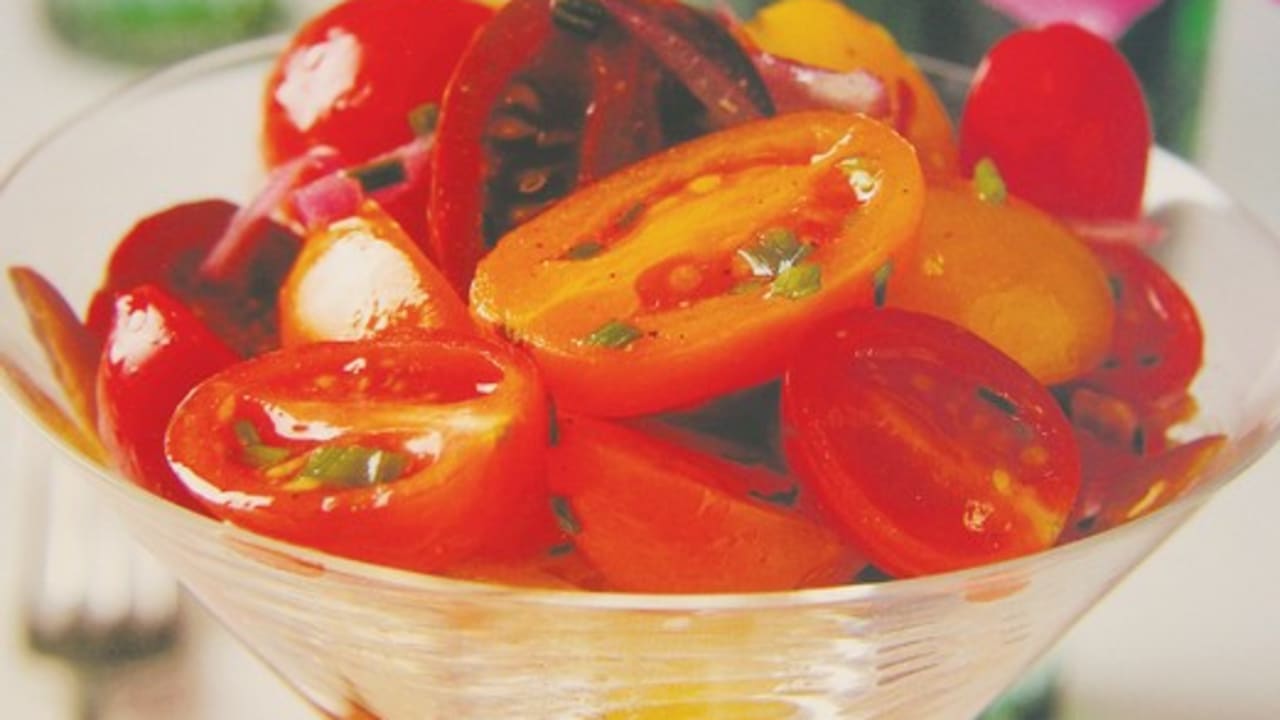 Basil tomato cup 521