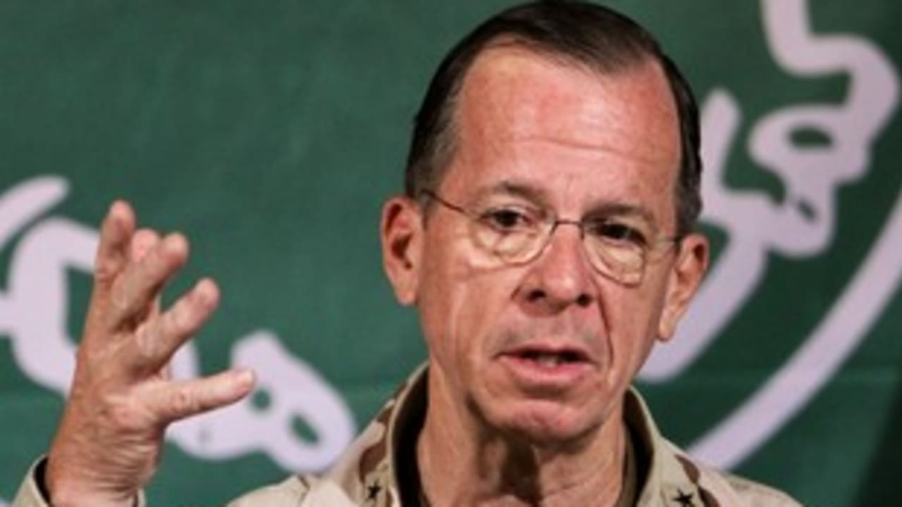 US Chairman of Joint Chiefs Admiral Mike Mullen 311 (R)