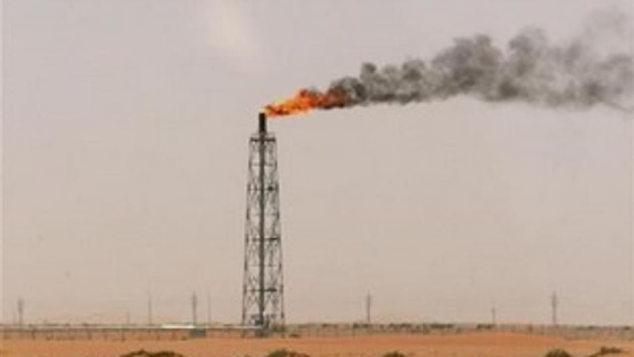 Oil derrick 311