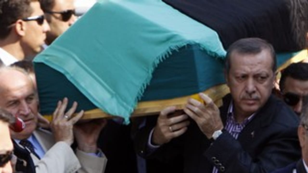 Erdogan's mother's coffin 311 R