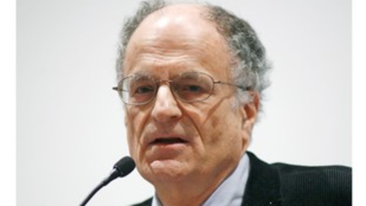 Nobel Prize winning economist Thomas J. Sargent 311 (R)