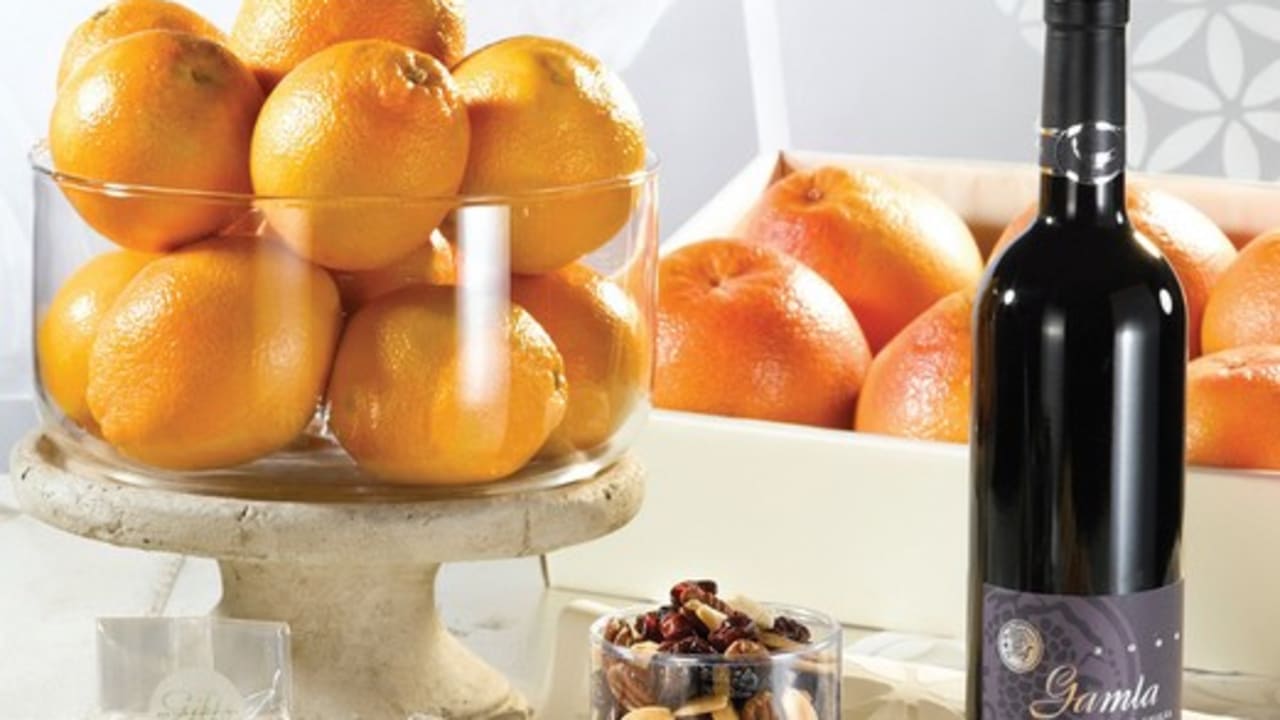 Wine and cheese basket 521