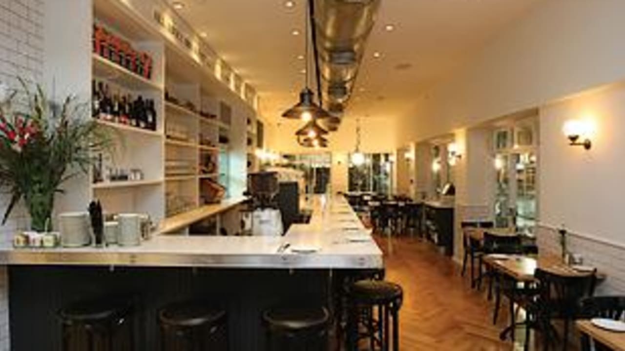 Benedict restaurant 311