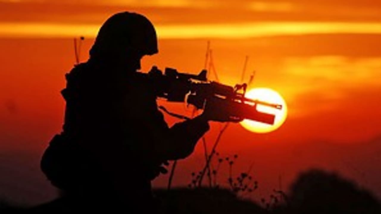 idf soldier stunning 298