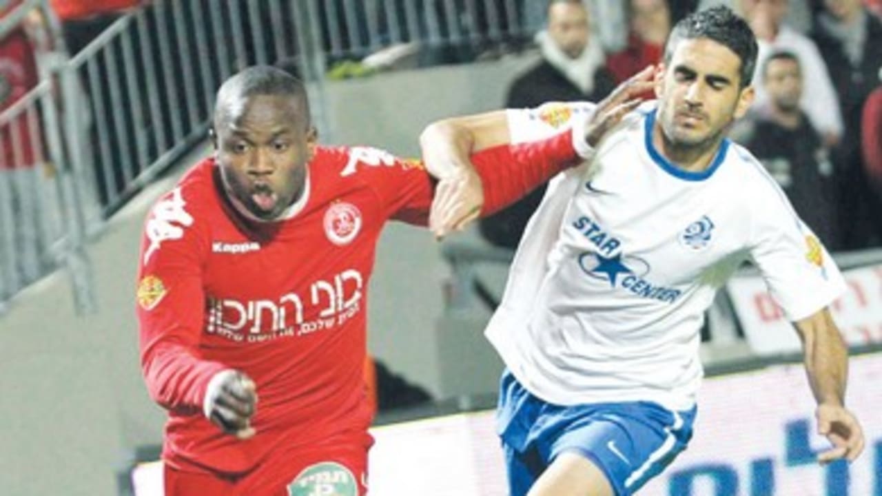 HAPOEL TEL AVIV striker Toto Tamuz 390