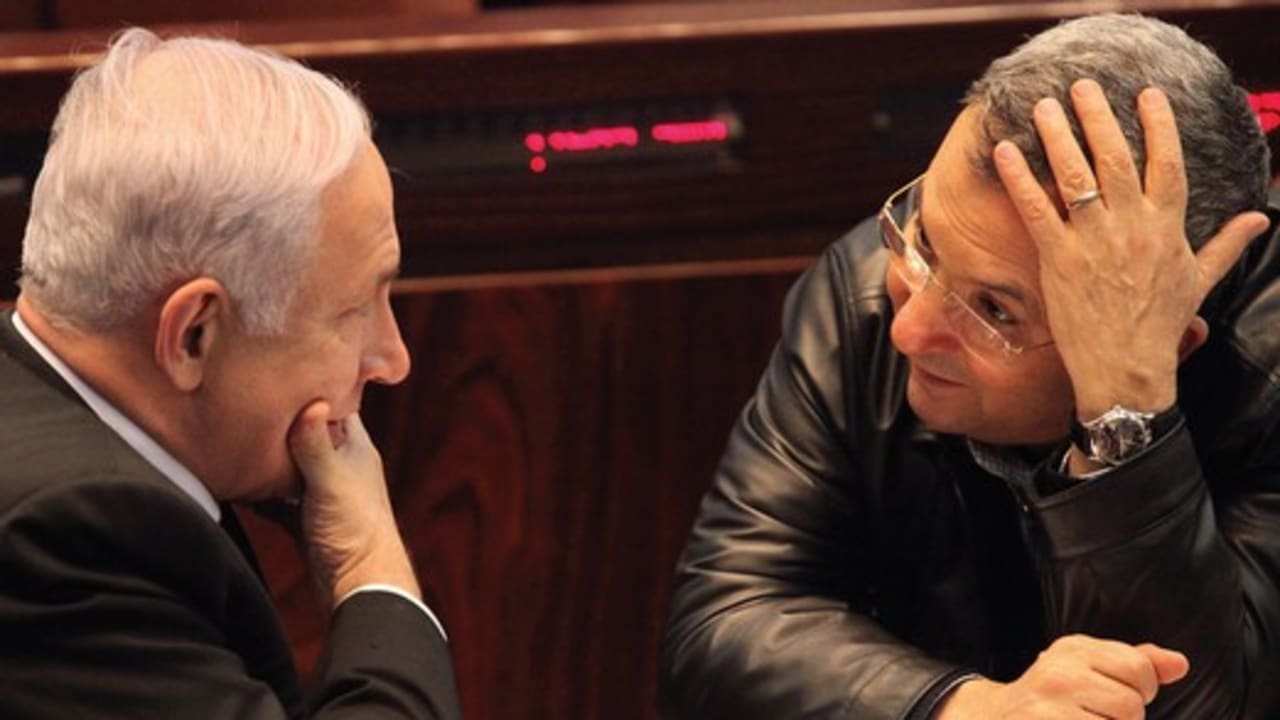 Prime Minister Netanyahu with Defense Minister Barak 