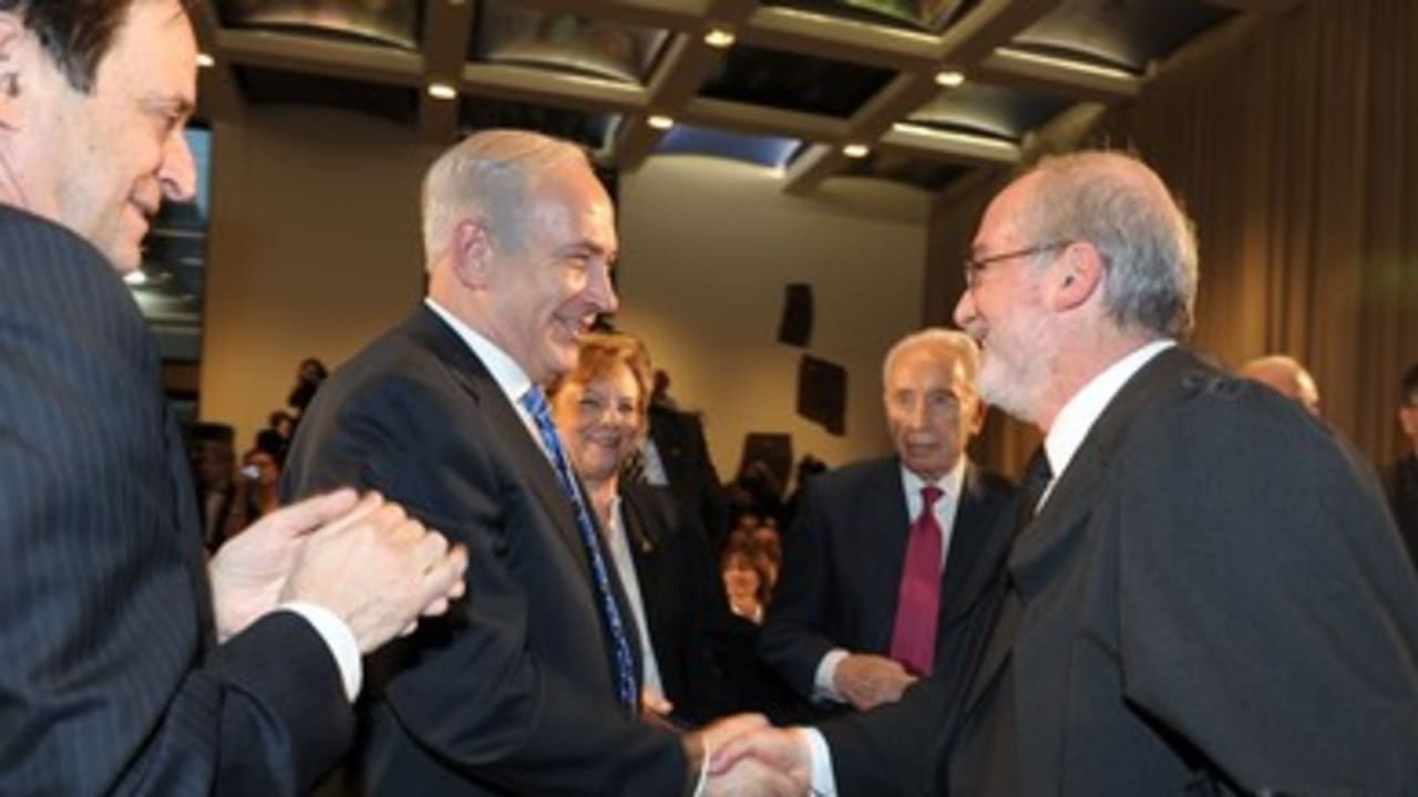 Grunis and Netanyahu 390