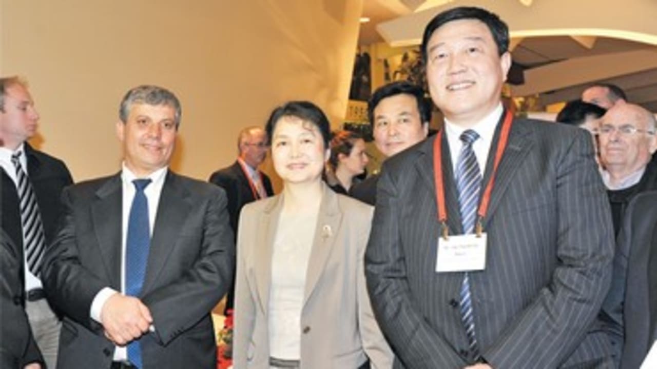 Signing of Matrix Global’s agreement in China 370