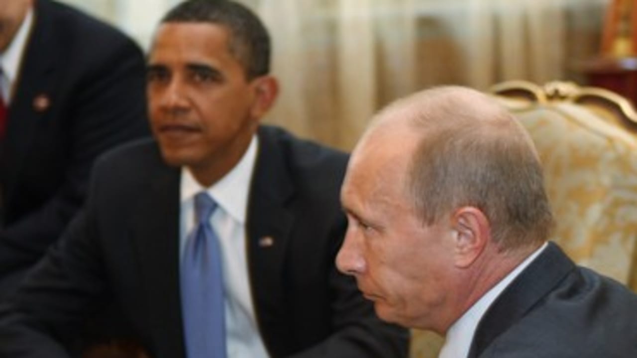 Obama meets Putin in Moscow 370