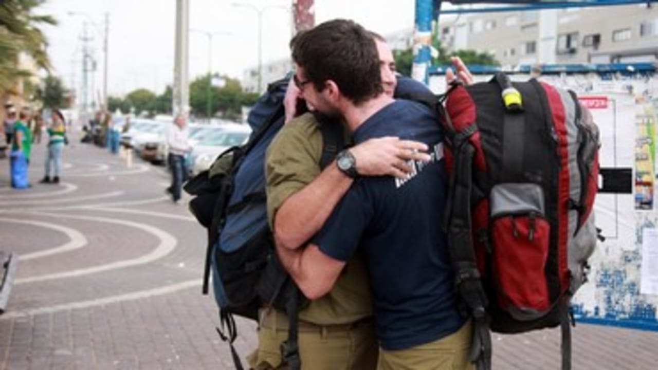 Reserve soldiers prepare to deploy in Ashkelon 370