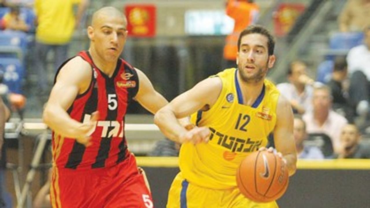 Maccabi Tel Aviv's Yogev Ohayon 370