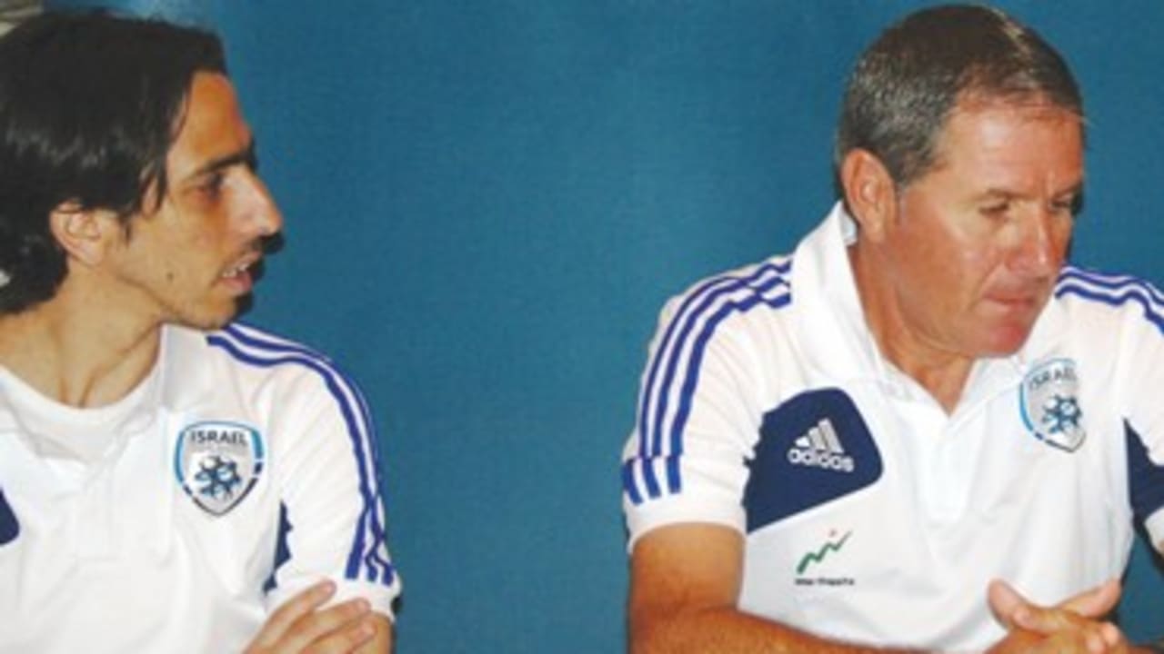 Yossi Benayoun(left) and Coach Eli Gutman370