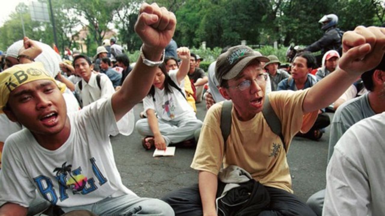 Indonesian students protest, 1999