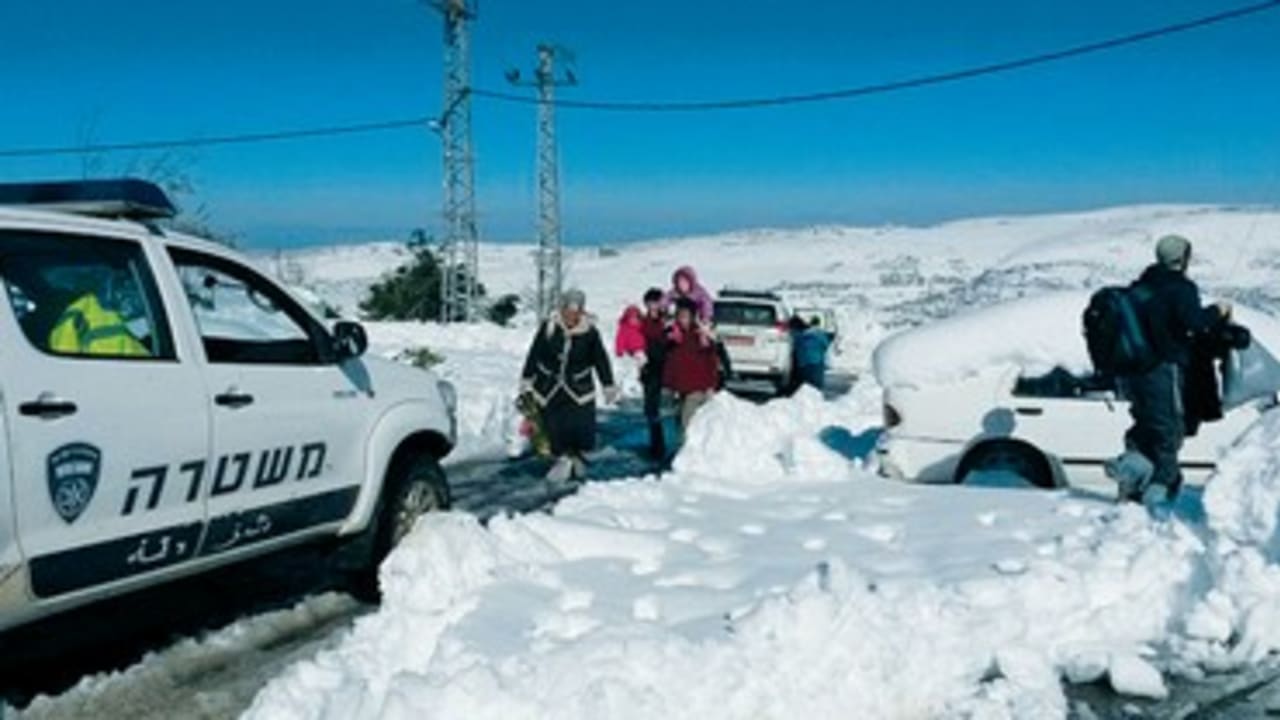 Samaria residents take shelter from storm 370