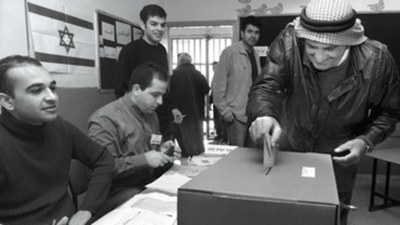 Arabs voting