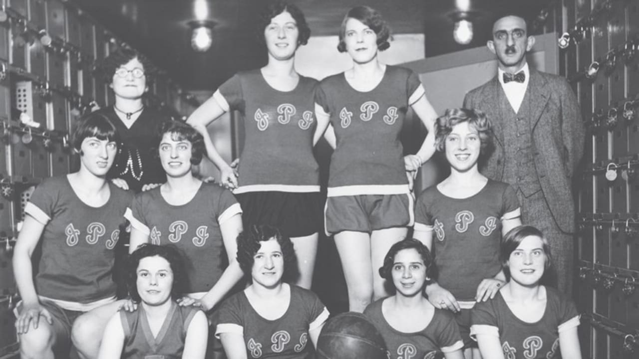 The Jewish People’s Institute Girls team pose for a group photo, 1928.