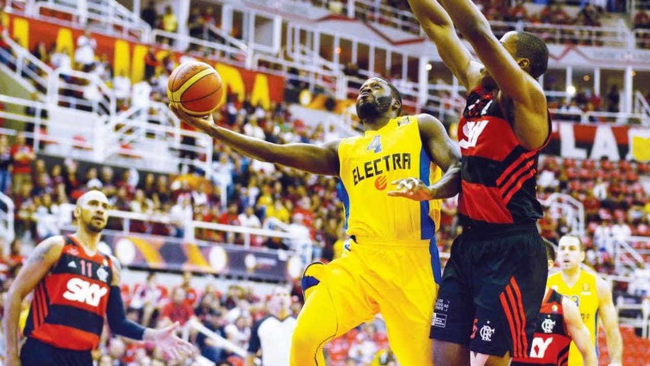 Maccabi Tel Aviv guard Jeremy Pargo scored 21 points in his team’s 69-66 victory over Flamengo in the first leg of the Intercontinental Cup in Rio de Janeiro