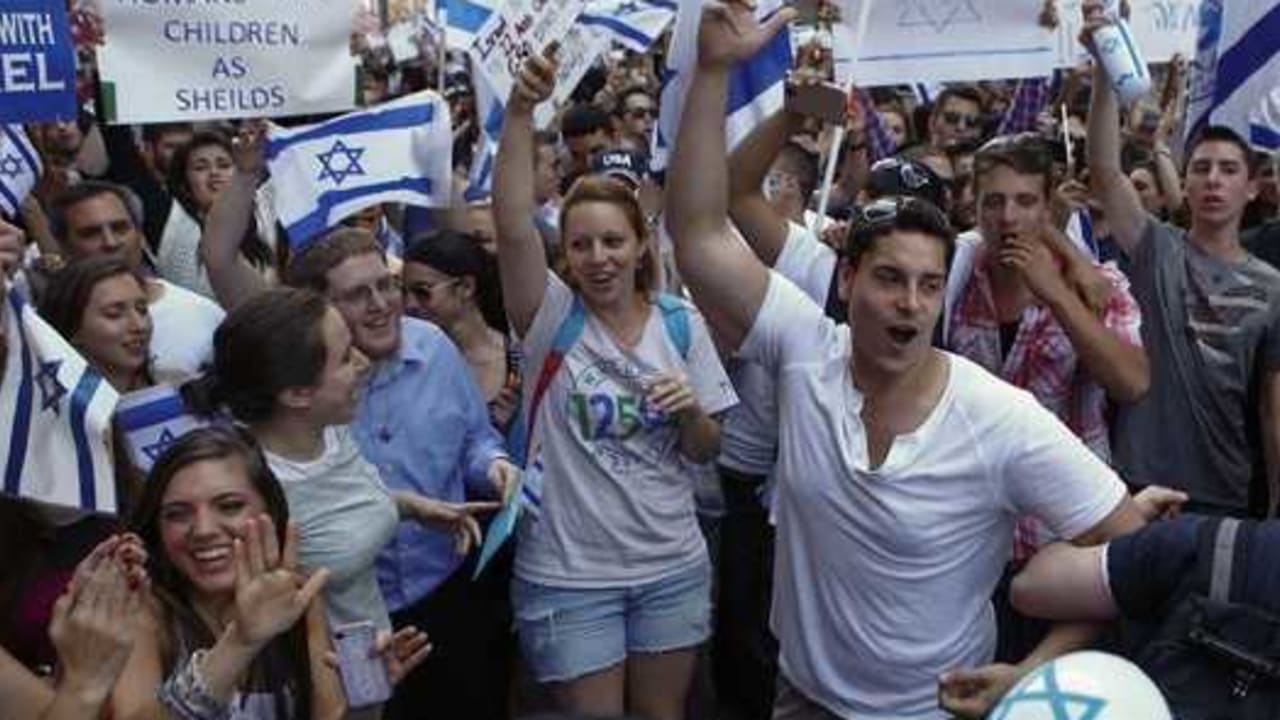 Young Jews rally in support of Israel in New York, July 20.
