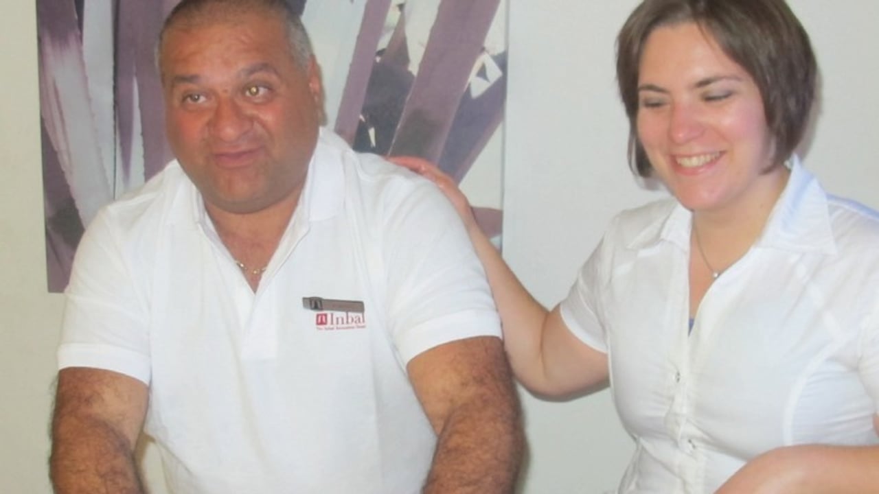 ALBERTO BREZCA (left), a blind massage therapist at Jerusalem’s Inbal Hotel, works on a patient under the tutelage of instructor Rachel Koenigson of the Israel-based Vitality boutique body and soul clinic.