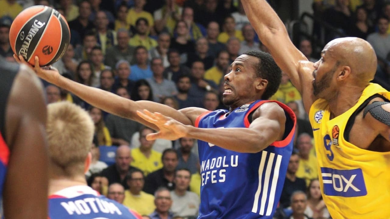 Efes Istanbul guard Errick McCollum was in unstoppable form at Yad Eliyahu Arena last night, scoring 31 points in his team’s 92-72 win over Maccabi Tel Aviv.