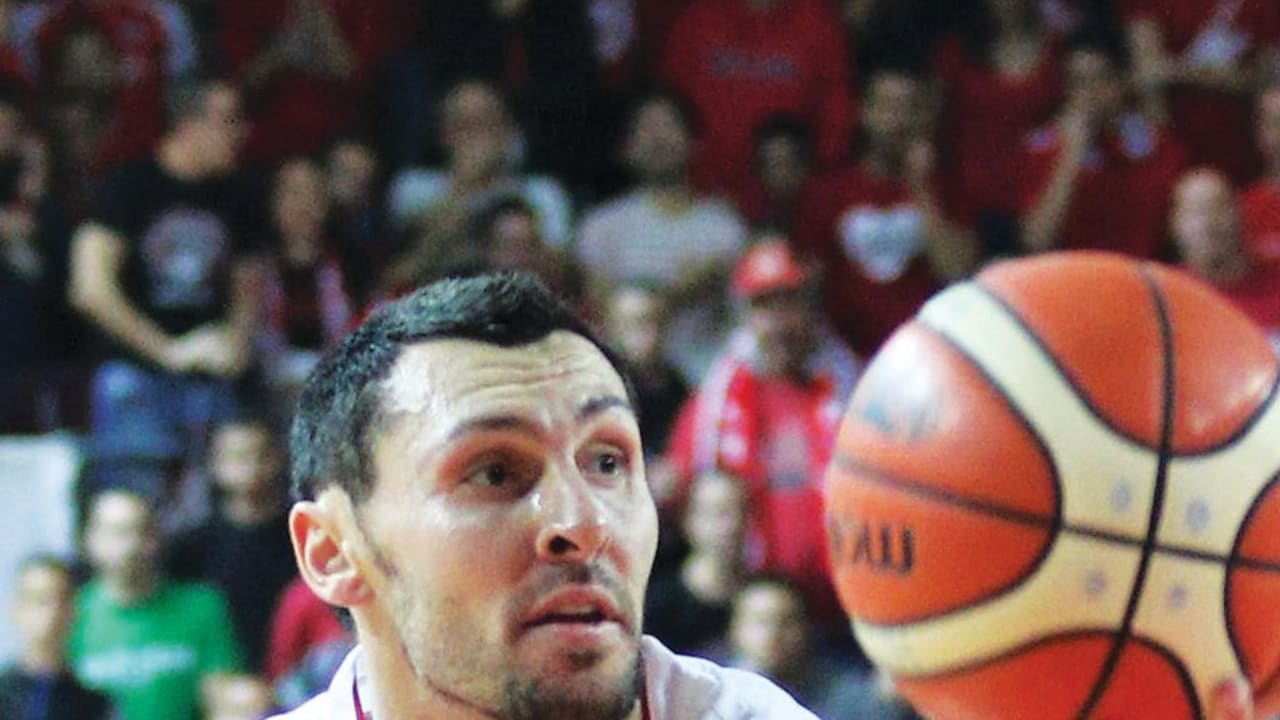Hapoel Tel Av iv forward Tony Gaffney scored 23 points in his debut for the team last night, a 95-86 home victory over Maccabi Rishon Lezion in BSL action.