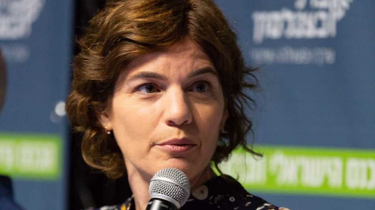 Meretz leader Tamar Zandberg speaking at the Berl Katznelson Center conference