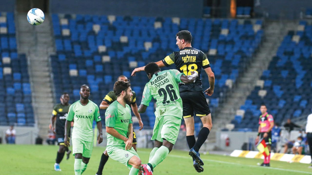 SHLOMI AZULAY (right) and Beitar Jerusalem have had problems finding the back of the net recently, with the club from the capital playing to yet another 0-0 draw over the weekend, this time at Maccabi Haifa, in Premier League Championship Playoff action. 