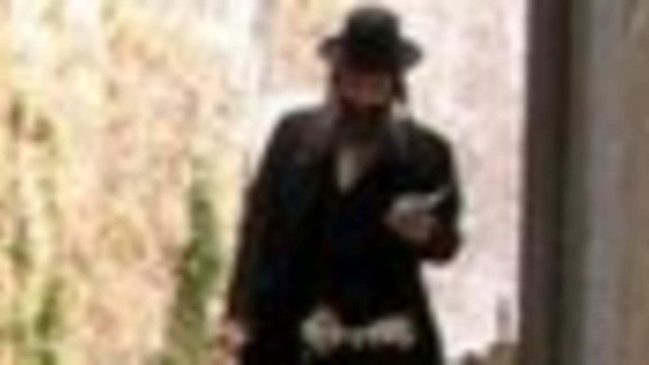 haredi man walking 88