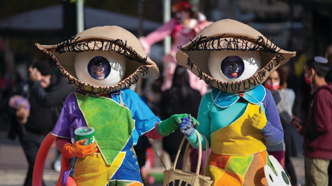 Street performers will add a splash or two of color to the city streets