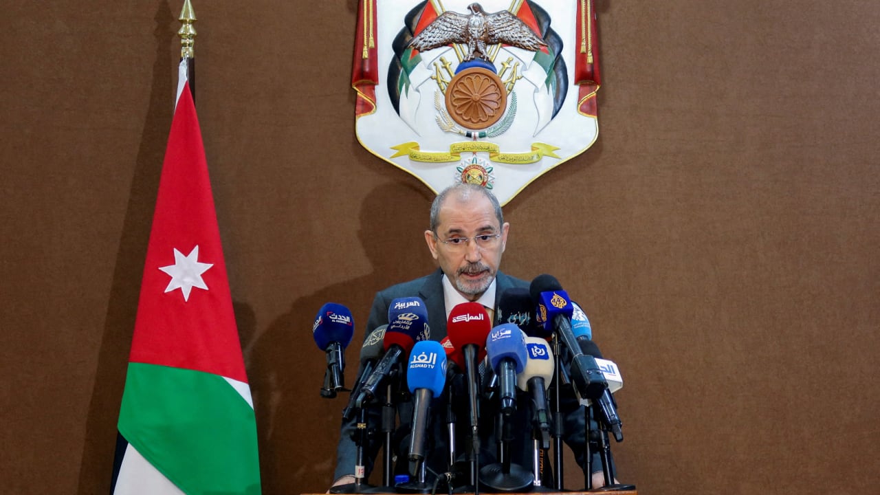  Jordan's Foreign Minister Ayman Safadi speaks during a news conference in Amman, Jordan March 21, 2023.