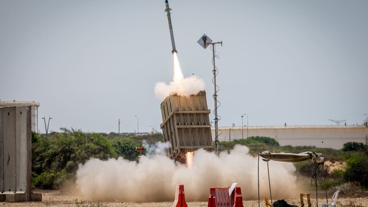 (Illustrative) Iron dome anti-missile system fires interception missiles as rockets fired from the Gaza Strip to Israel, in Ashkelon on August 7, 2022.