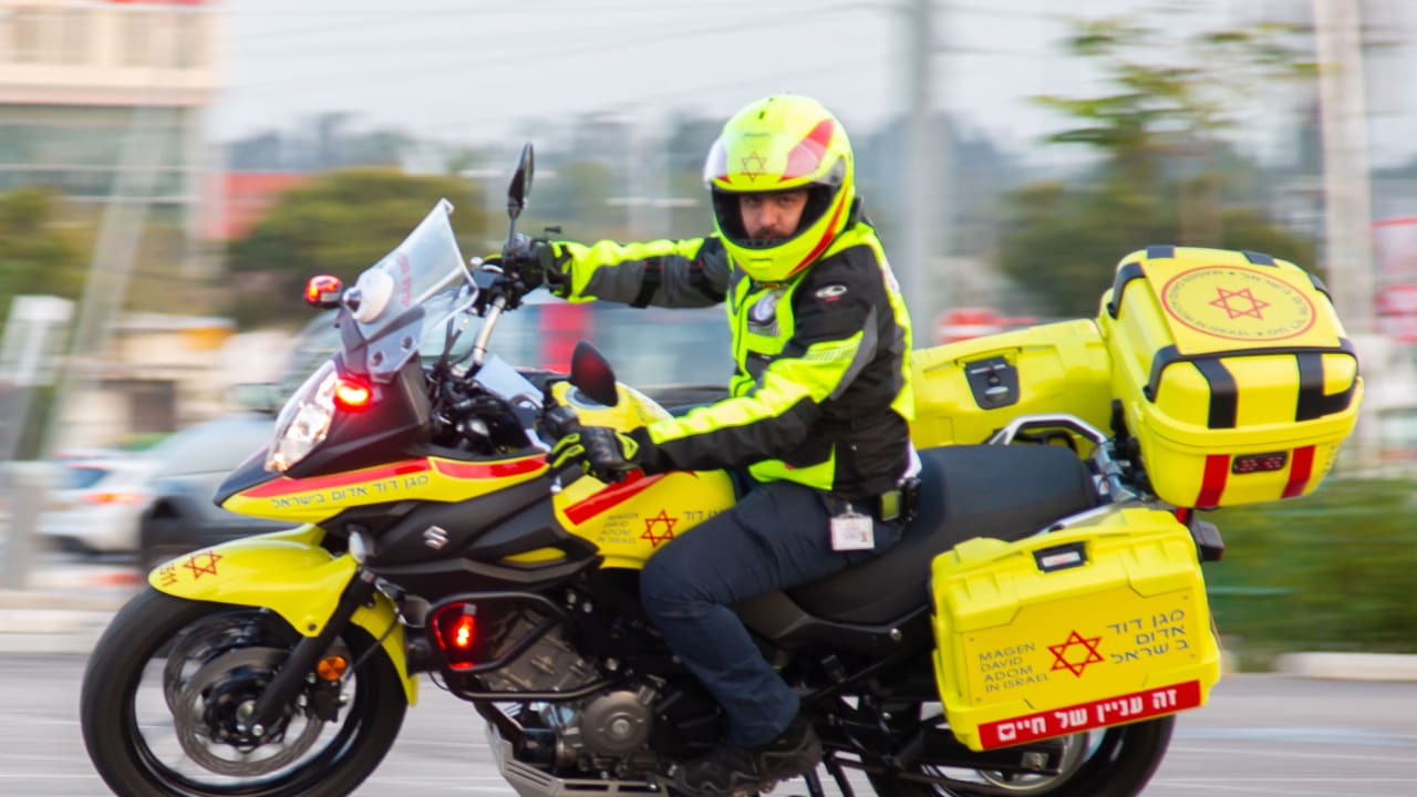 MDA expands Jerusalem emergency response with 22 new female haredi medics