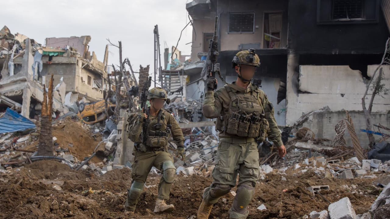 (Illustrative) IDF soldiers are seen traversing northern Gaza rubble during Operation Brave Heart, the operation to rescue the body of St.-Sgt.-Maj. Ran Gvili, January 26, 2026. 