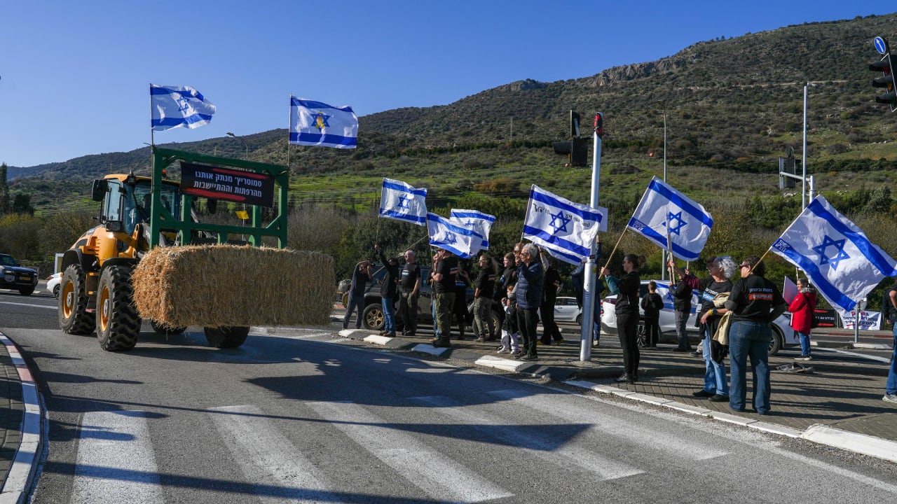 Dairy farmers and their supporters protest against the milk reform led by Finance Minister Bezalel Smotrich at the HaGoma Junction near the city of Kiryat Shmona, northern Israel, January 6, 2026.