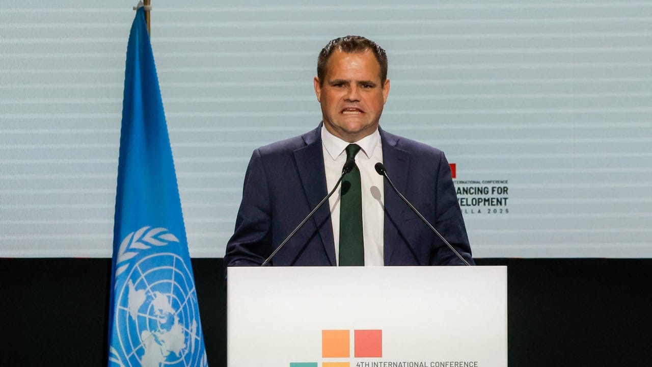 Ireland's top lawyer raises legal issues on sanctioning services in Israeli settlements