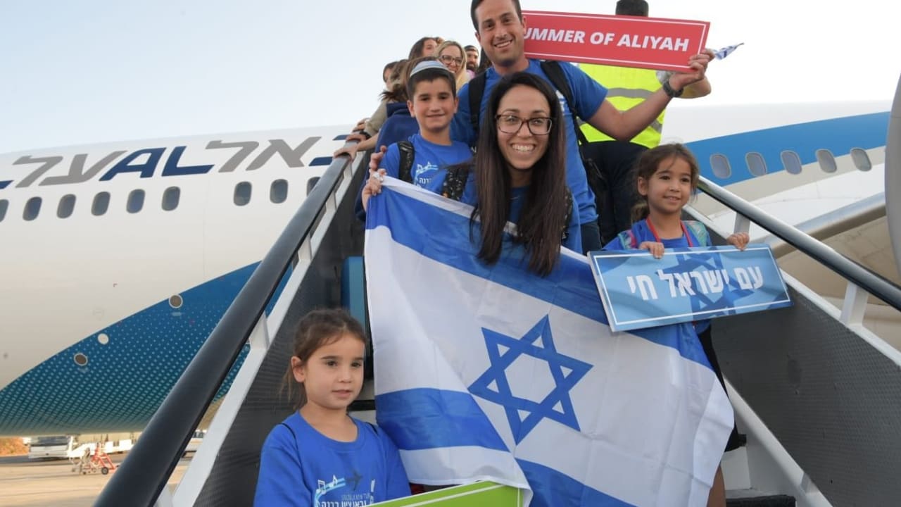 Aliyah from France, which was saw 1,500 to 2,000 people moving to Israel every year, increased in 2025 to 3,300.
