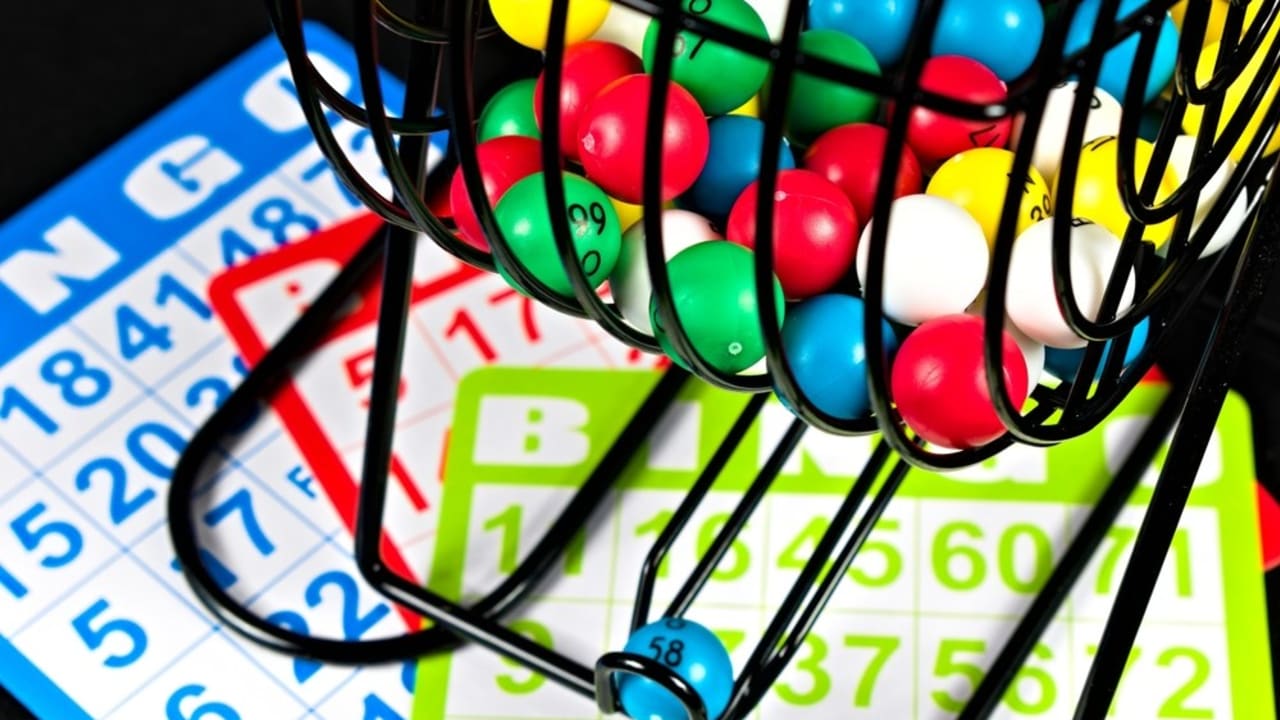 Online bingo blends traditional gameplay with digital convenience and structure.