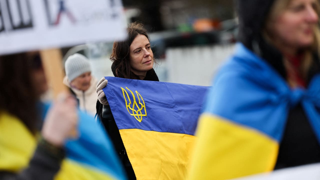 Three-way talks on Ukraine start in Geneva