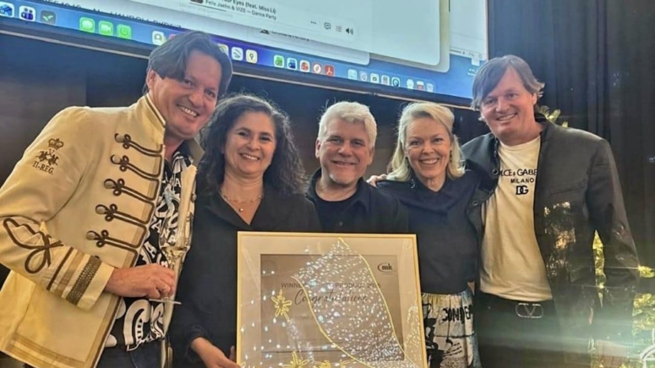 From right: Thomas Mark, Mary Klaus, Sivan and Anat Farag, and Klaus Mark.