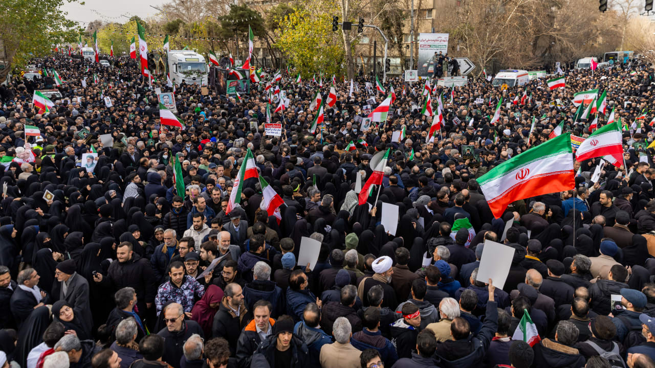 Solution to Iran crisis is regime change, ousting Khamenei, Saudi royal family source tells N12