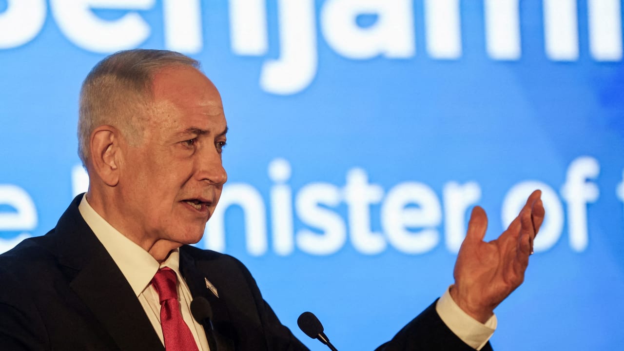 PM accuses Case 4000 prosecutor of lying about meeting