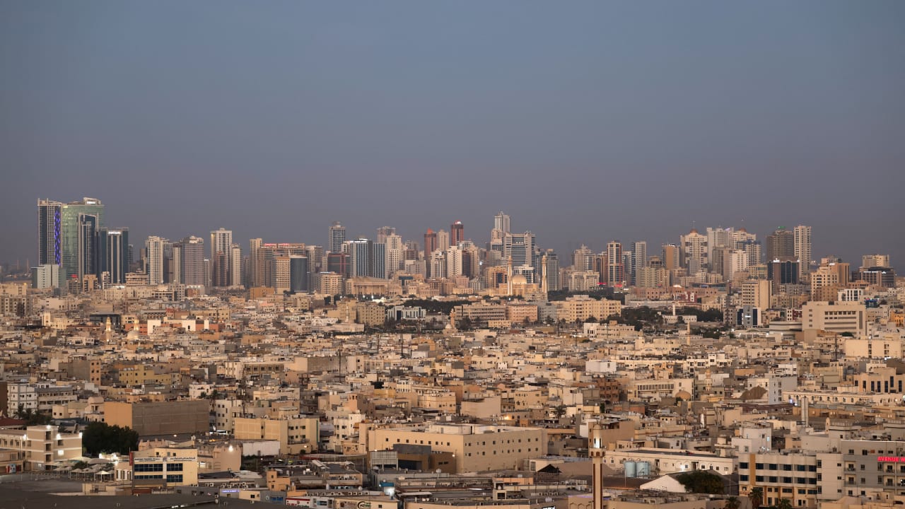 WATCH: Smoke seen in Bahrain area housing US Navy base, blasts heard in Abu Dhabi