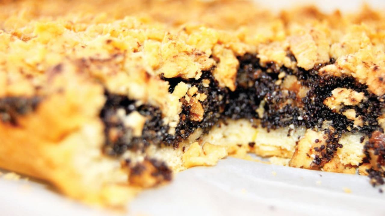 Poppy Seed Cake Made with Shortcrust Pastry.