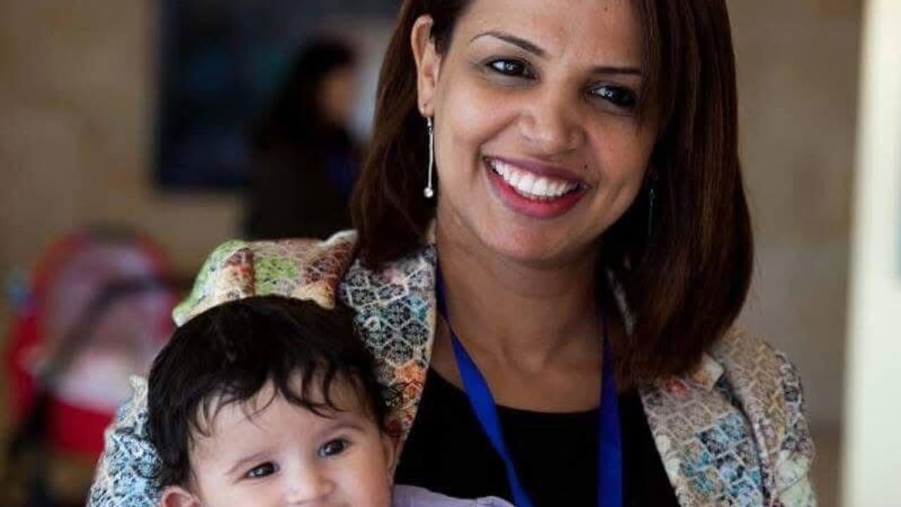 Hanan Alsanah is the only one among her sisters to attend university. 