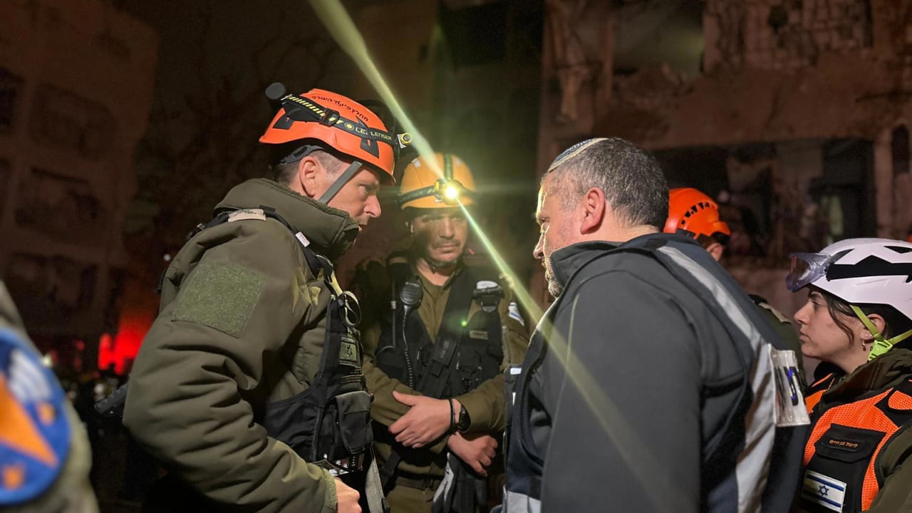 Home Front Command Commander Major-General Shai Klapper at the scene of the Iranian ballistic missile strike in Arad, March 21, 2026.