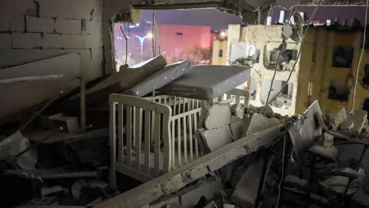 Live Updates: Scores wounded in Israel from Iran, Hezbollah barrages