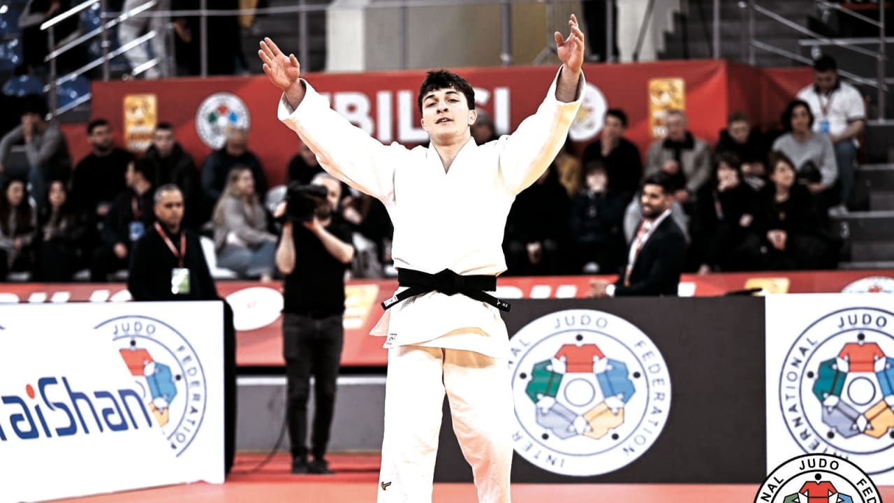 IN THE world rankings published this week, 18-year-old Israeli judoka Izhak Ashpiz was No. 14 in the under-60 kg weight class. 