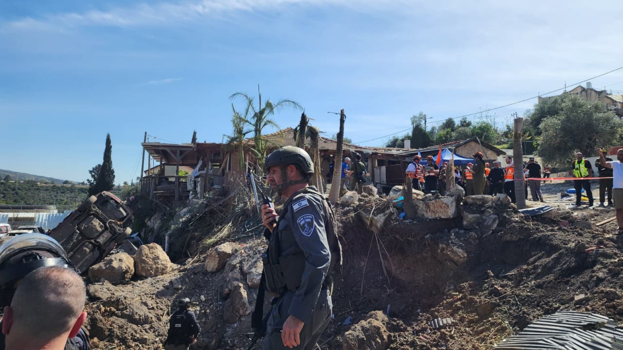 Israel Police operate at the scene of impacted buildings in Beit Shemesh on March 28, 2026. 