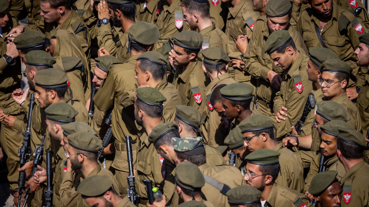 NETZAH YEHUDA Battalion seen before a swearing in ceremony at the Western Wall in Jerusalem's Old City, June 11, 2025. 